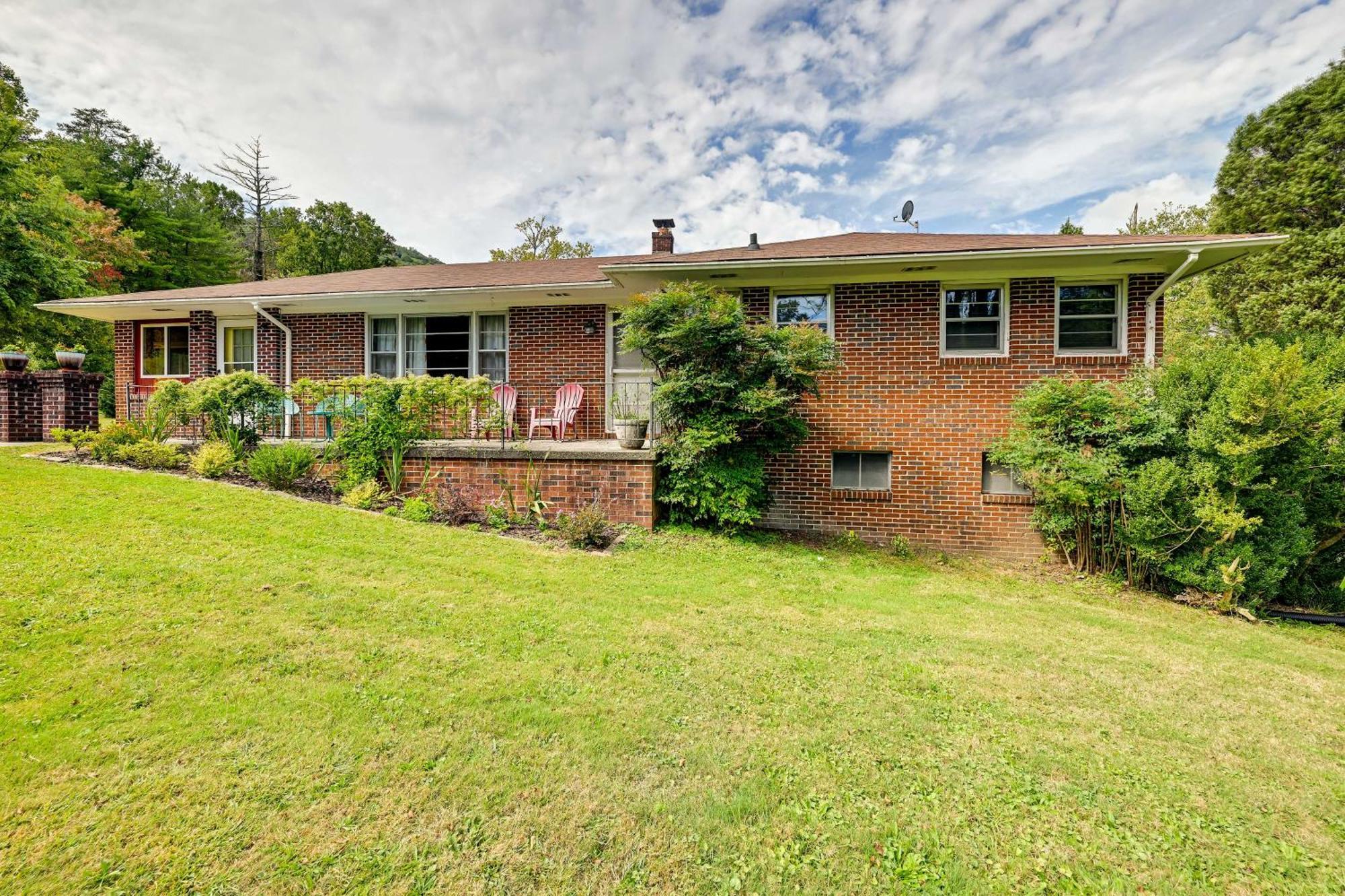 Serene Misty Vale Home With Game Room, Grill! Clayton Exterior photo